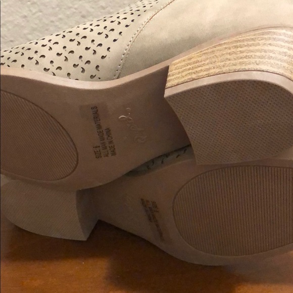 Bootie - Picture 7 of 8